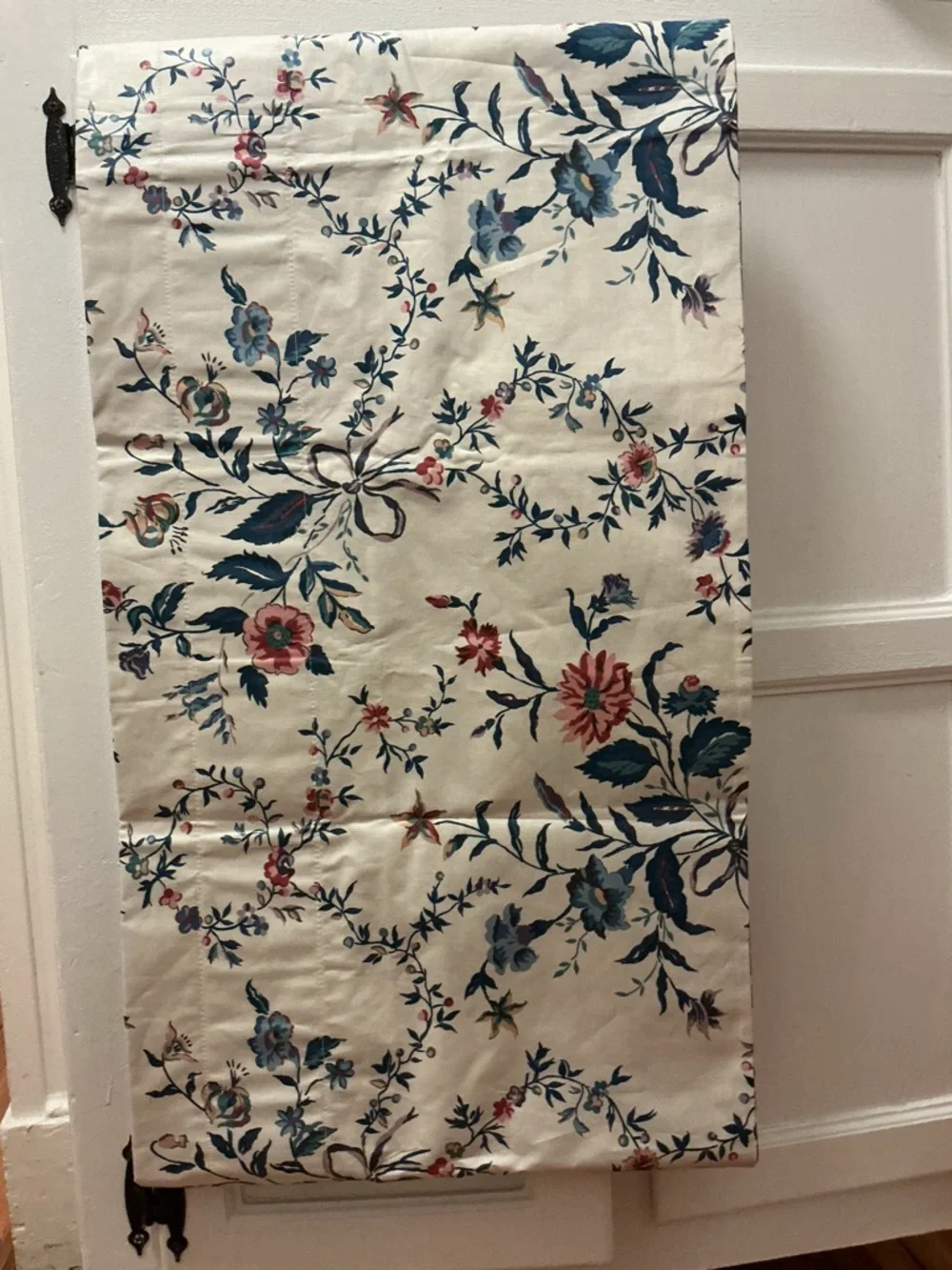 NWOT Waverly Nantucket Stroll Wisteria Floral Valance